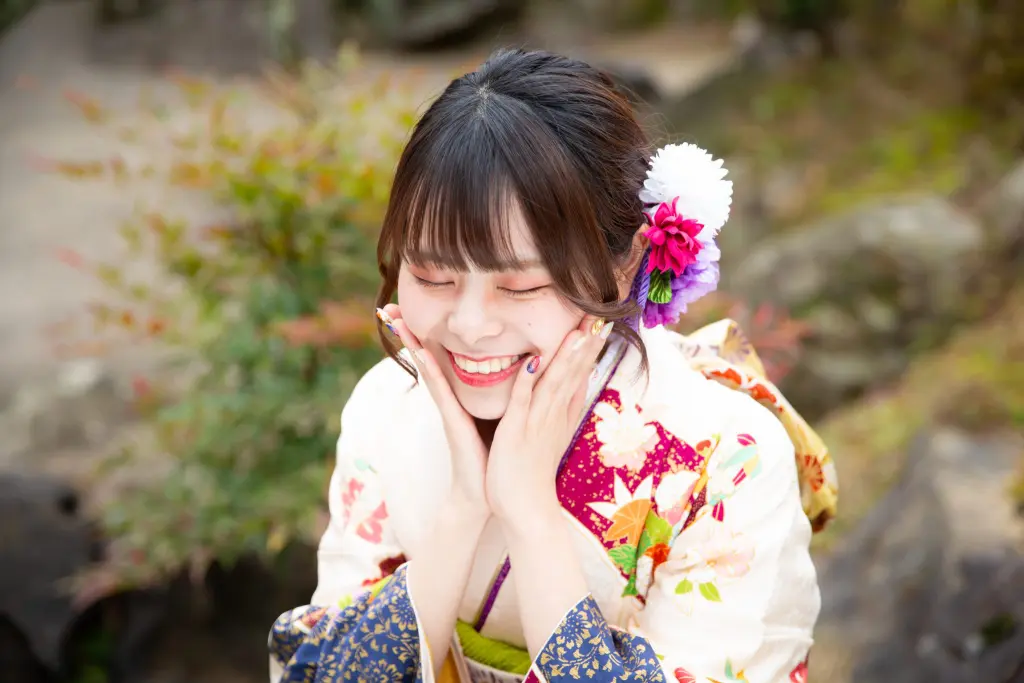 振袖姿の女性