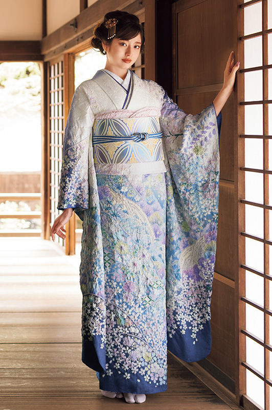 絞の辻が花柄の水色の振袖