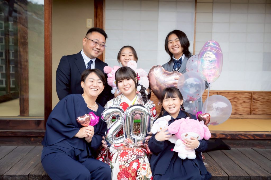 最後のまとめの文に使用 家族みんなで振袖選び